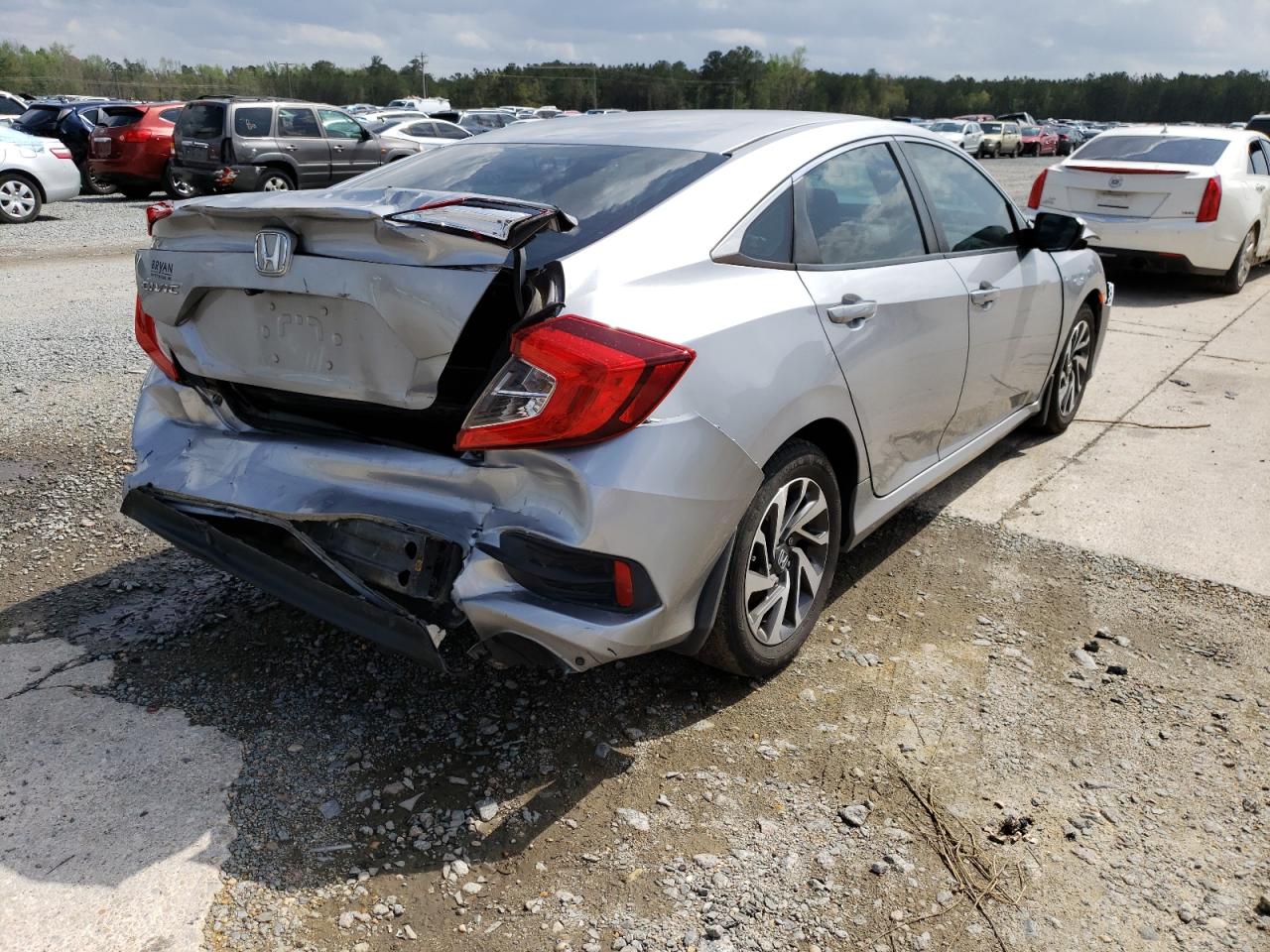 Photo 4 from auction – 2016 HONDA CIVIC EX with VIN 19XFC2F72GE086141