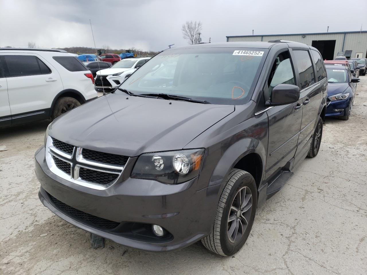 Photo 2 from auction – 2017 DODGE GRAND CARA with VIN 2C7WDGCG2HR741027
