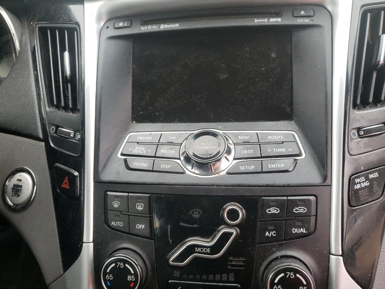 Photo 9 from auction – 2011 HYUNDAI SONATA SE with VIN 5NPEC4AC7BH221680
