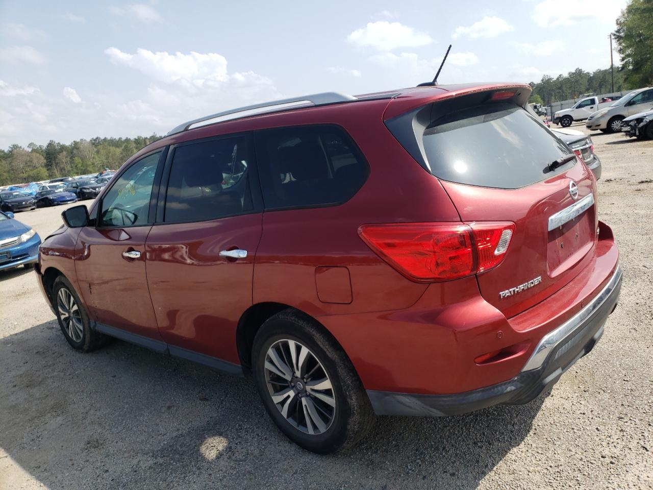 Photo 3 from auction – 2017 NISSAN PATHFINDER with VIN 5N1DR2MN7HC670322