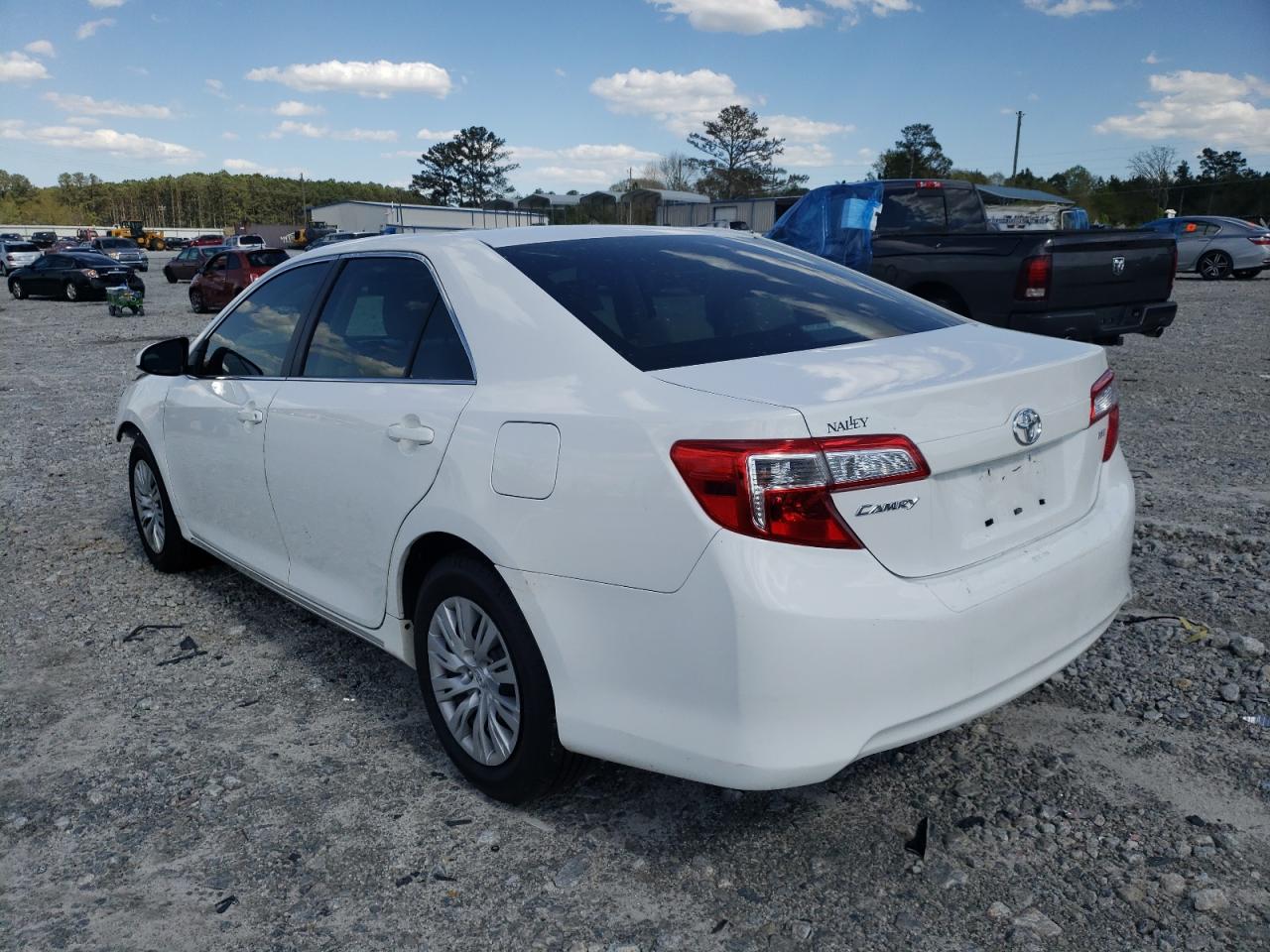 Photo 3 from auction – 2013 TOYOTA CAMRY L with VIN 4T4BF1FK0DR275048