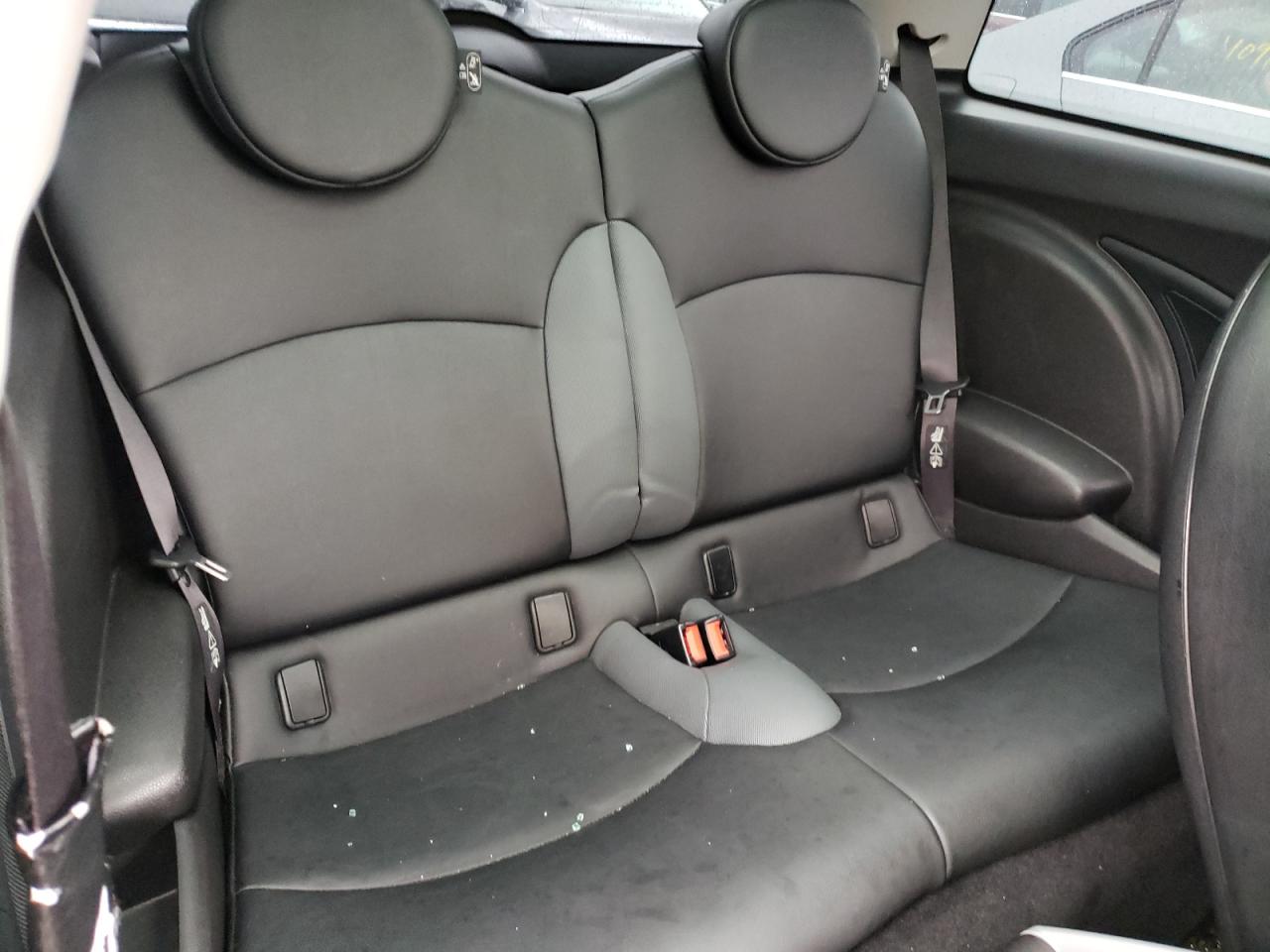 Photo 6 from auction – 2007 MINI COOPER S with VIN WMWMF73517TL91617
