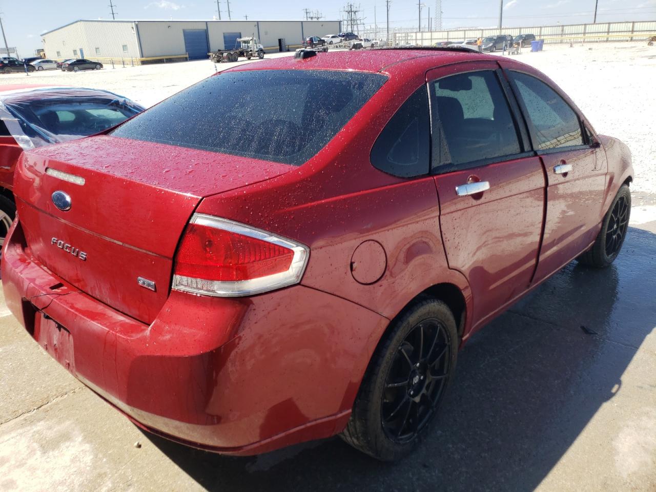 Photo 4 from auction – 2011 FORD FOCUS SEL with VIN 1FAHP3HN7BW199585
