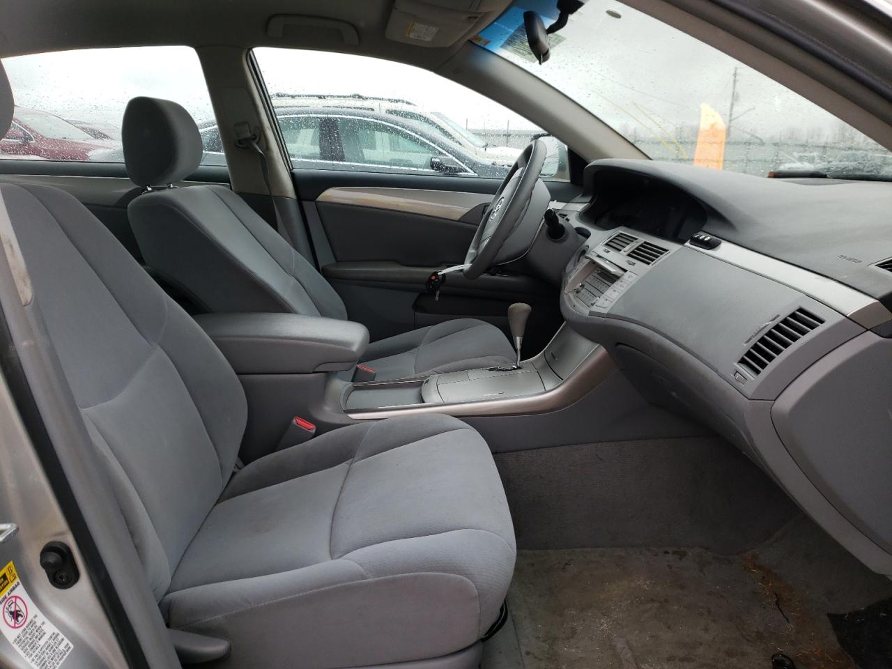 Photo 5 from auction – 2005 TOYOTA AVALON XL with VIN 4T1BK36B85U024250