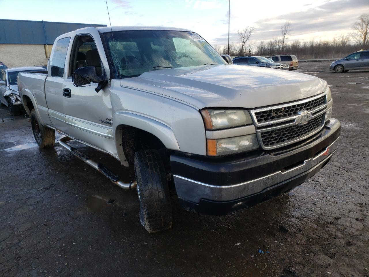 CHEVROLET 2500 2005 with VIN 1GCHK29235E113027 - Photo from auction