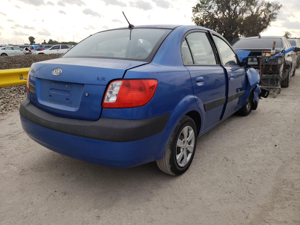 Photo 4 from auction – 2008 KIA RIO BASE with VIN KNADE123986305857