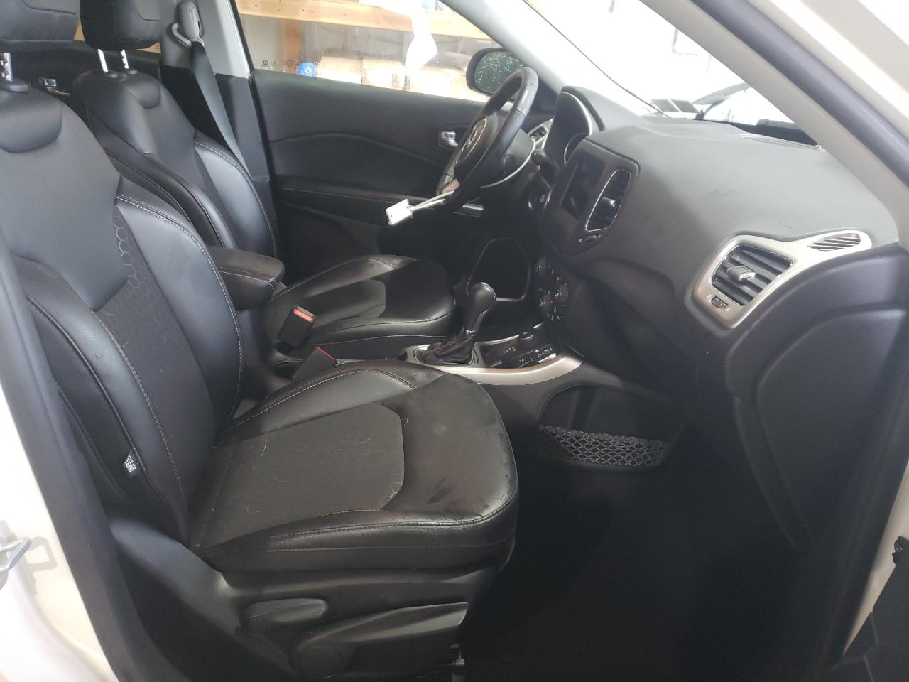 Photo 5 from auction – 2021 JEEP COMPASS LA with VIN 3C4NJDBB5MT502942