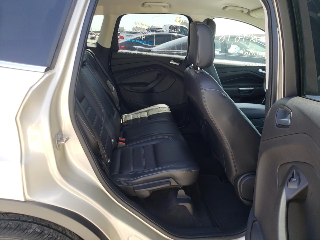 Photo 6 from auction – 2018 FORD ESCAPE SEL with VIN 1FMCU9HD0JUB55778