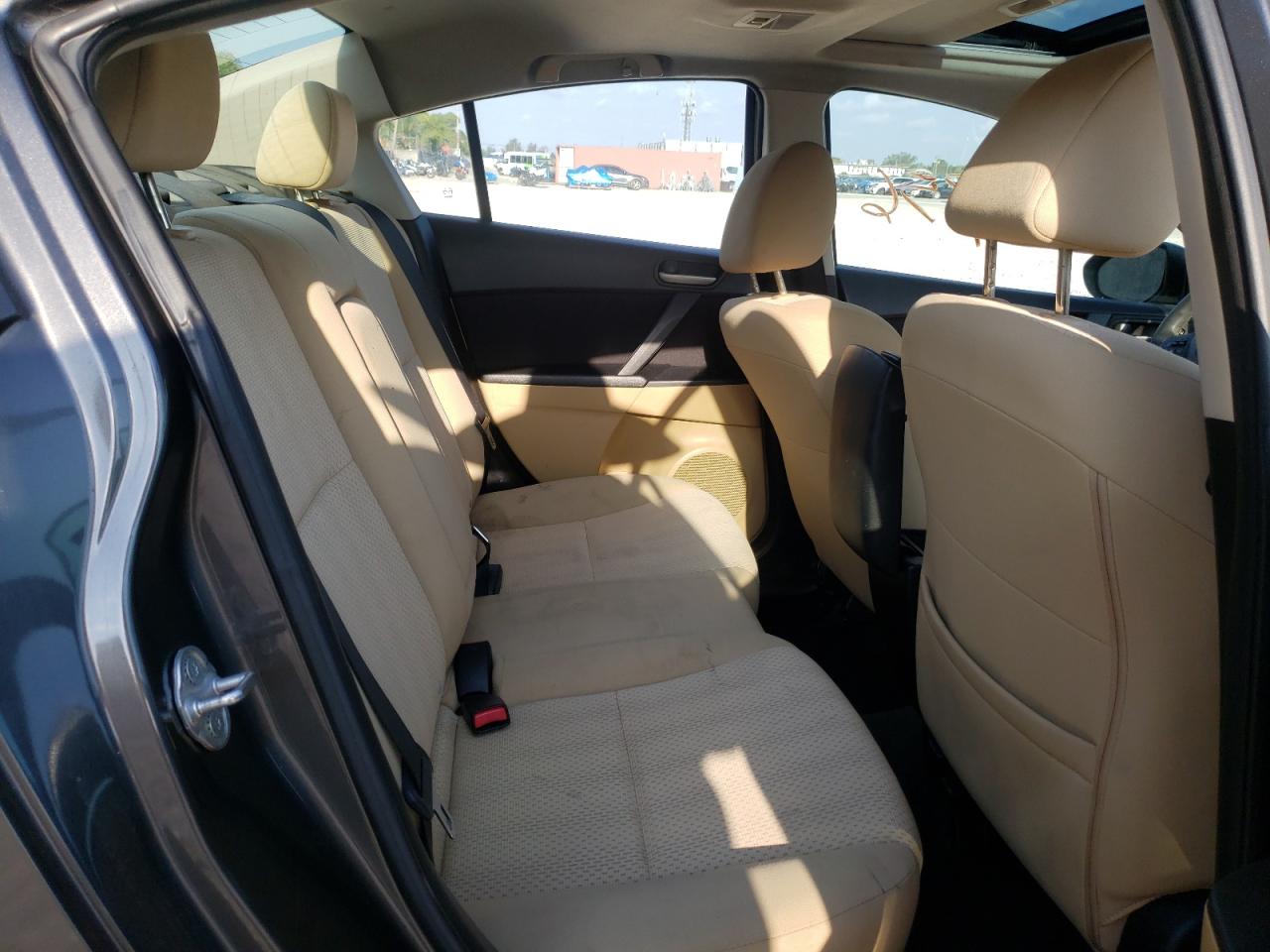 Photo 6 from auction – 2010 MAZDA 3 I with VIN JM1BL1SF1A1232562