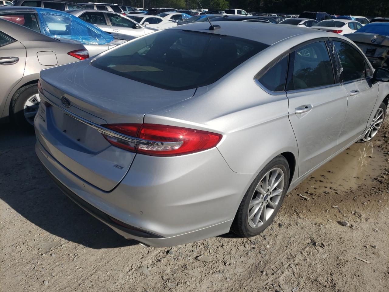 Photo 4 from auction – 2017 FORD FUSION SE with VIN 3FA6P0H75HR107912