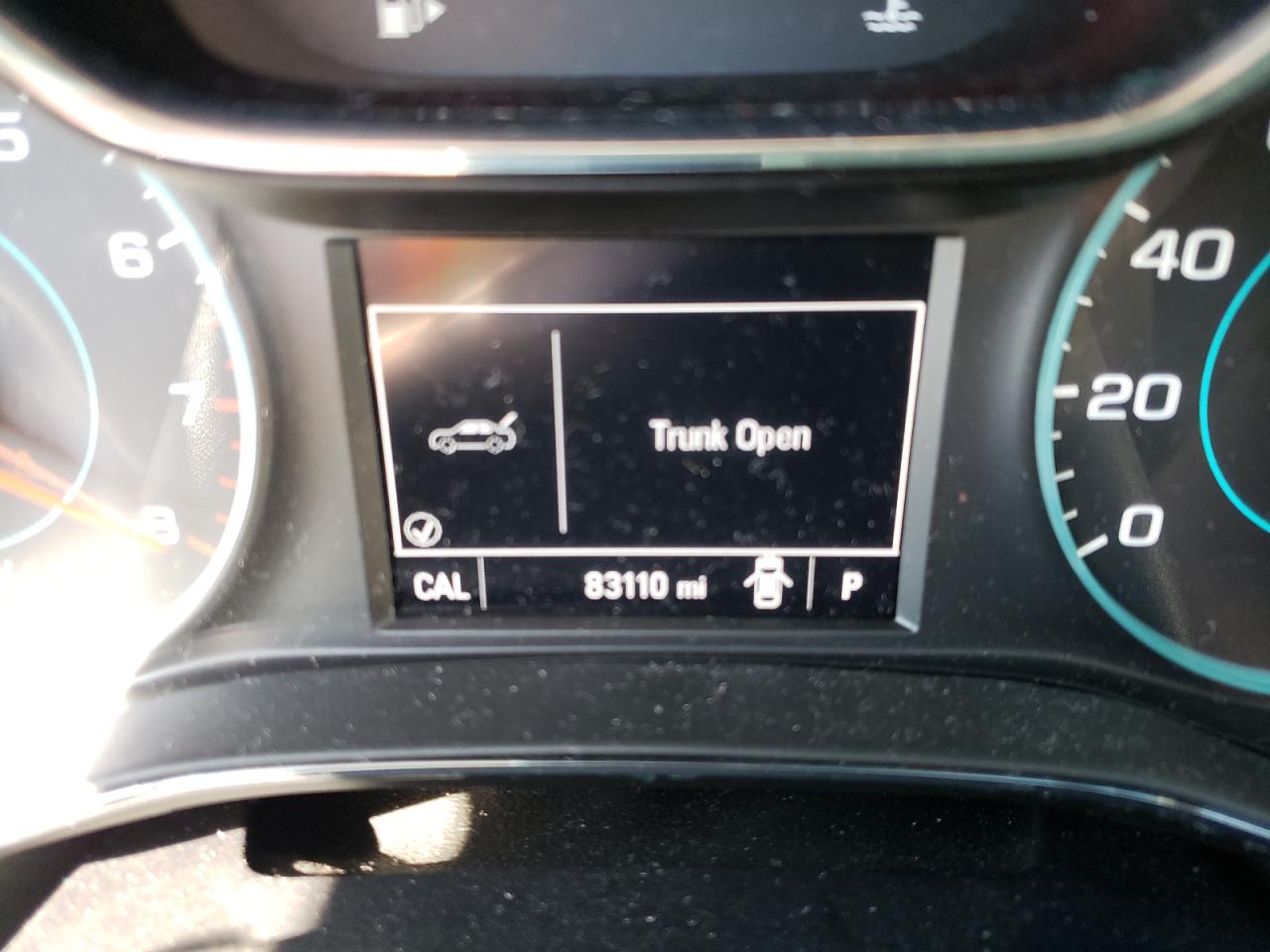 Photo 8 from auction – 2018 CHEVROLET CRUZE with VIN 1G1BE5SM2J7239316