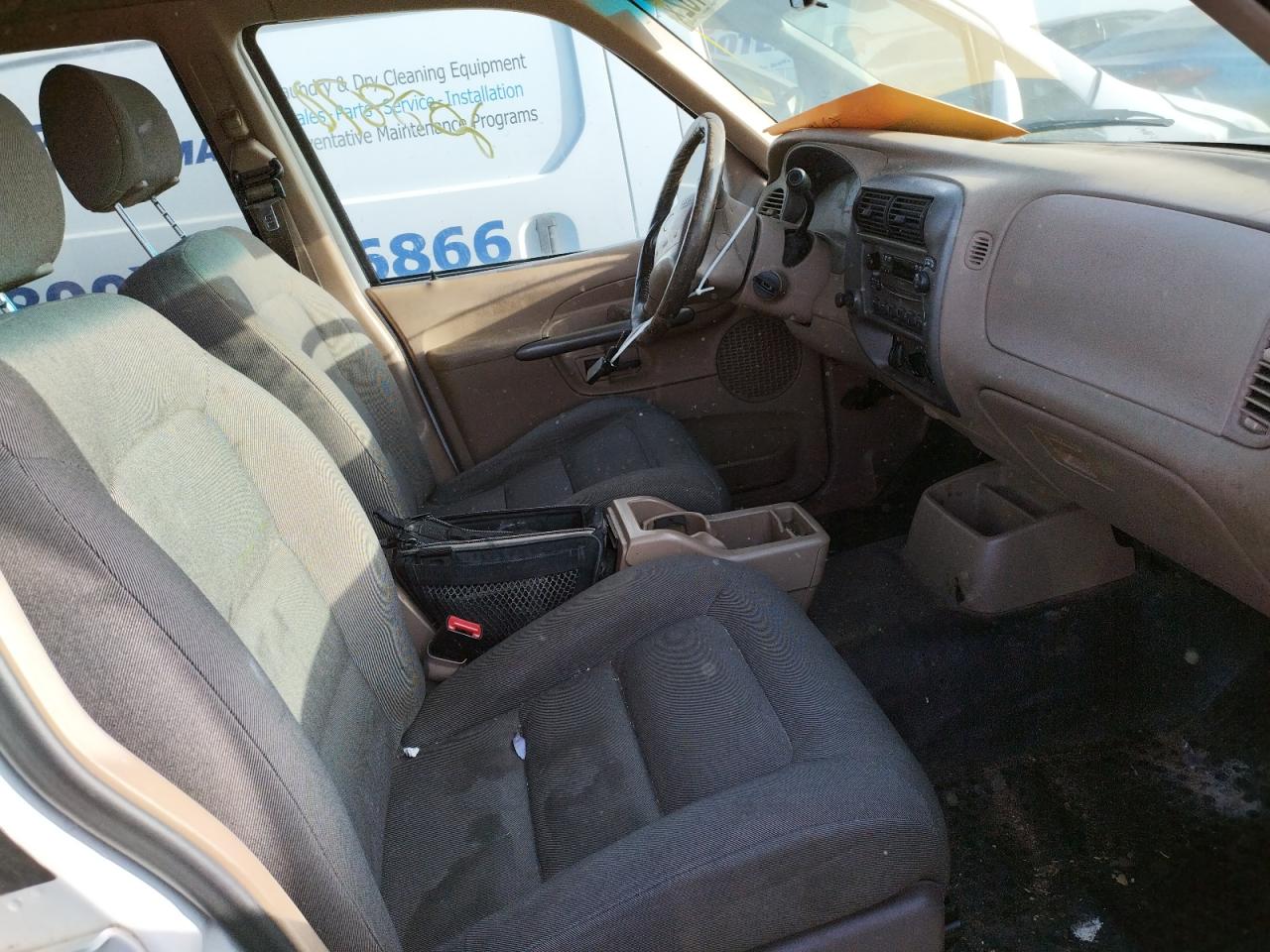 Photo 5 from auction – 2001 FORD EXPLORER S with VIN 1FMZU67E61UA21182