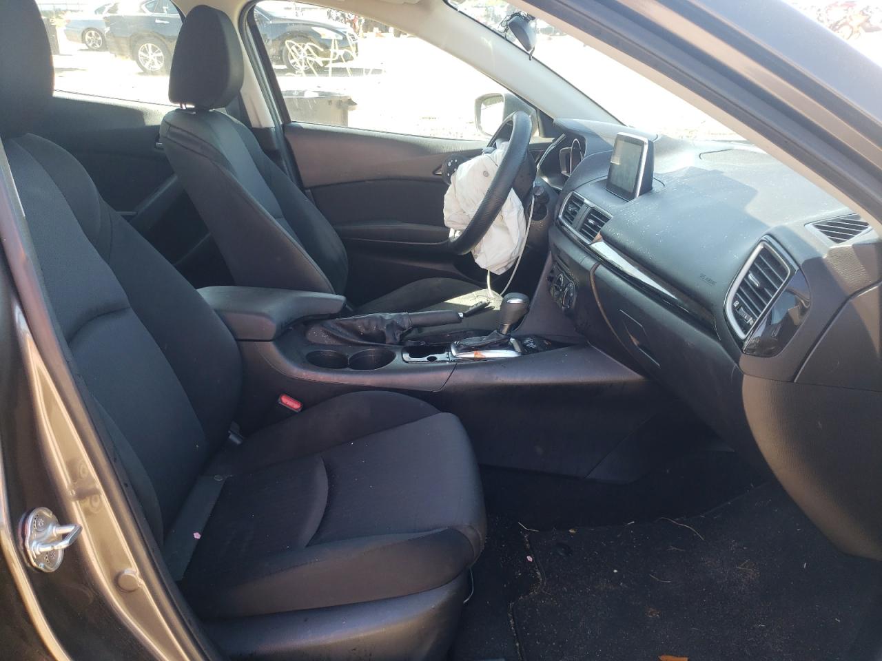 Photo 5 from auction – 2016 MAZDA 3 SPORT with VIN 3MZBM1T78GM311577