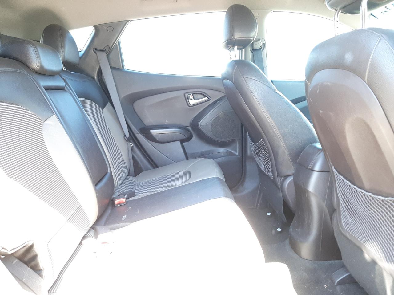 Photo 6 from auction – 2012 HYUNDAI TUCSON with VIN KM8JU3AC3CU357099
