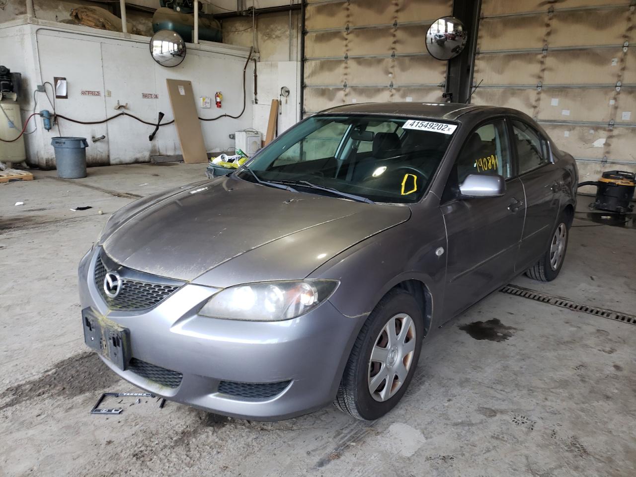 Photo 2 from auction – 2005 MAZDA 3 I with VIN JM1BK12F651346632