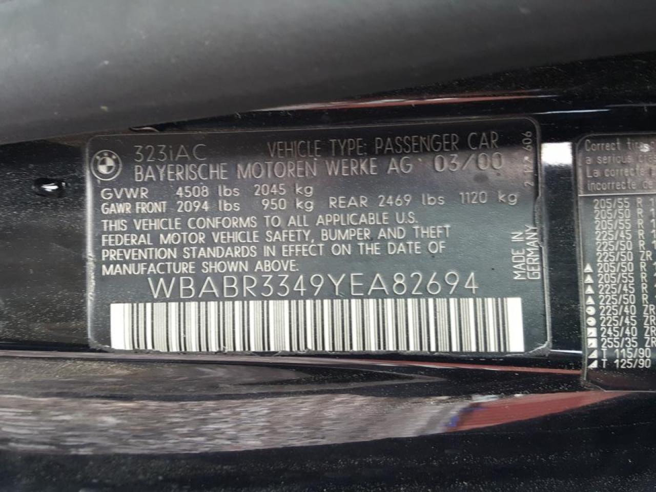 Photo 10 from auction – 2000 BMW 323 CI with VIN WBABR3349YEA82694