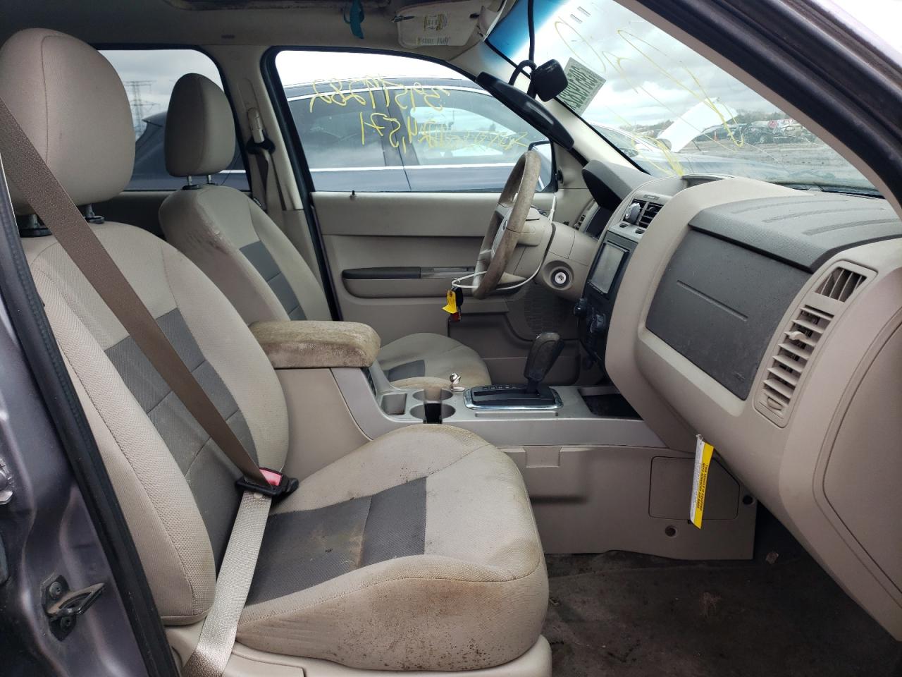 Photo 5 from auction – 2008 FORD ESCAPE with VIN 1FMCU93148KB05825