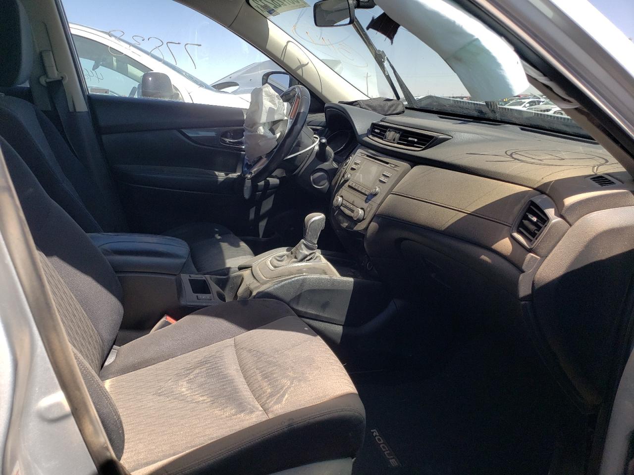 Photo 5 from auction – 2017 NISSAN ROGUE S with VIN JN8AT2MT0HW388534