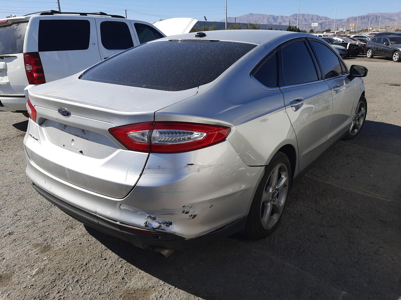 Photo 4 from auction – 2013 FORD FUSION S with VIN 3FA6P0G74DR378701