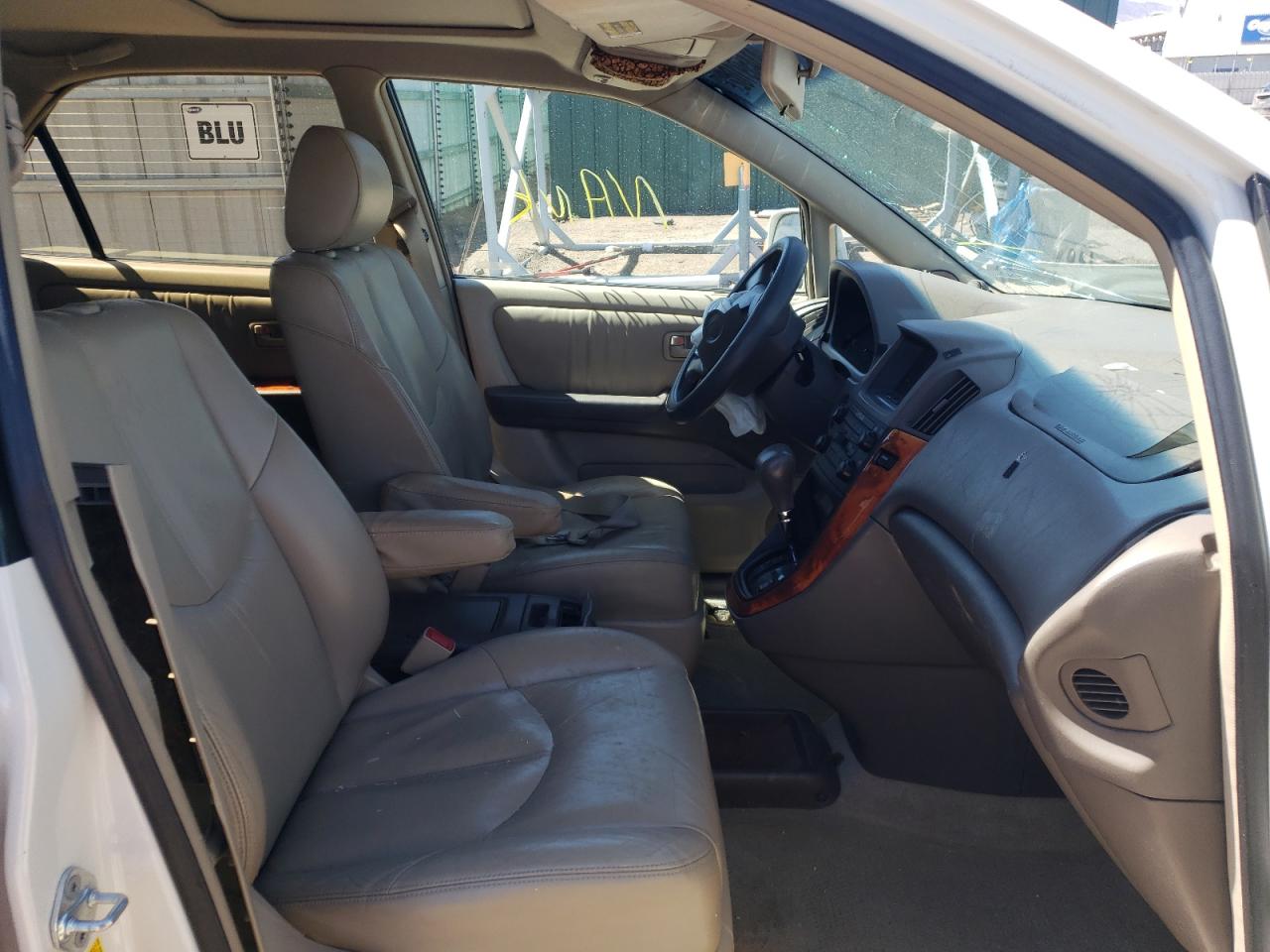 Photo 5 from auction – 2000 LEXUS RX 300 with VIN JT6GF10U0Y0058408