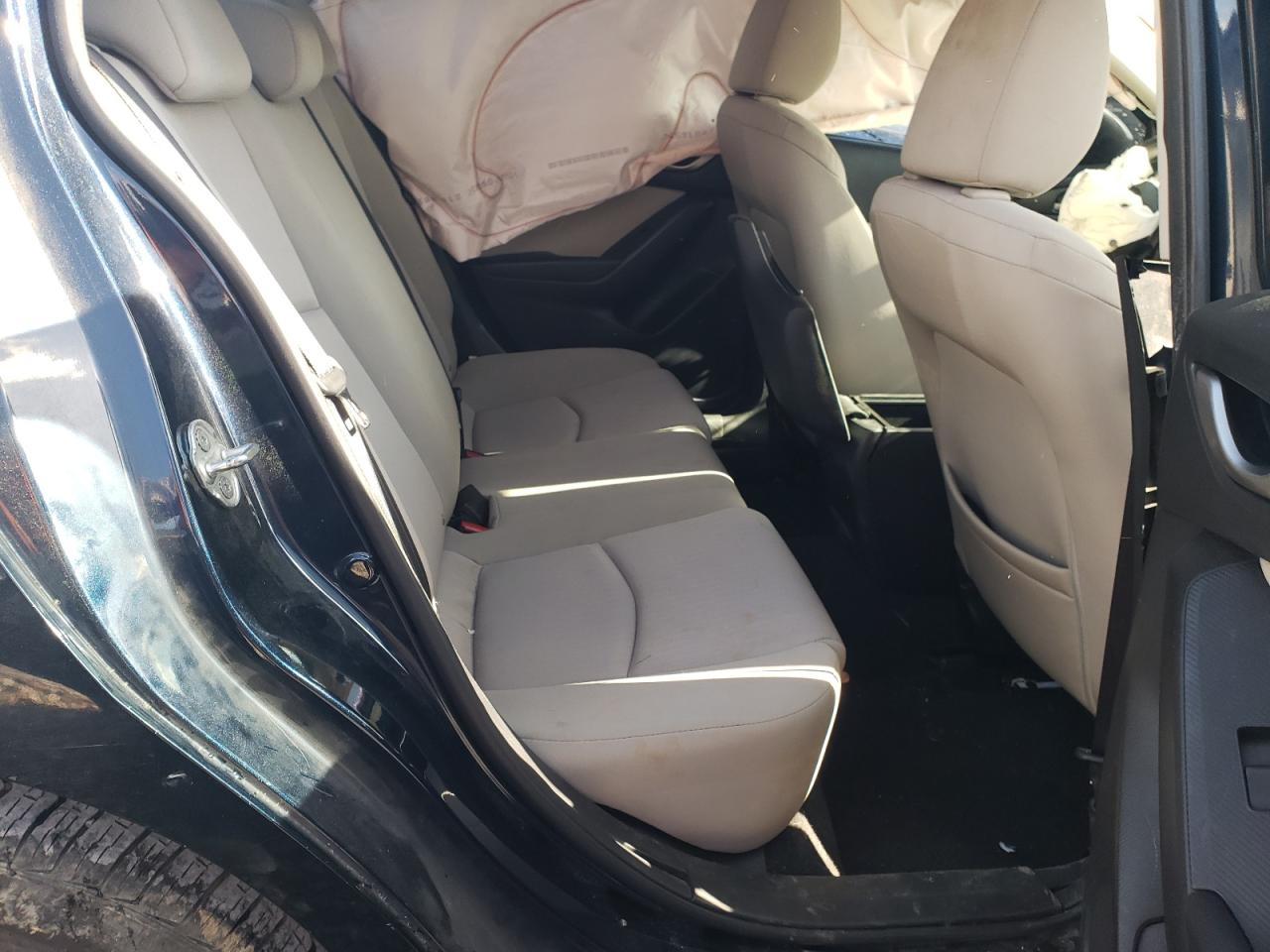 Photo 6 from auction – 2014 MAZDA 3 SV with VIN JM1BM1T74E1134703