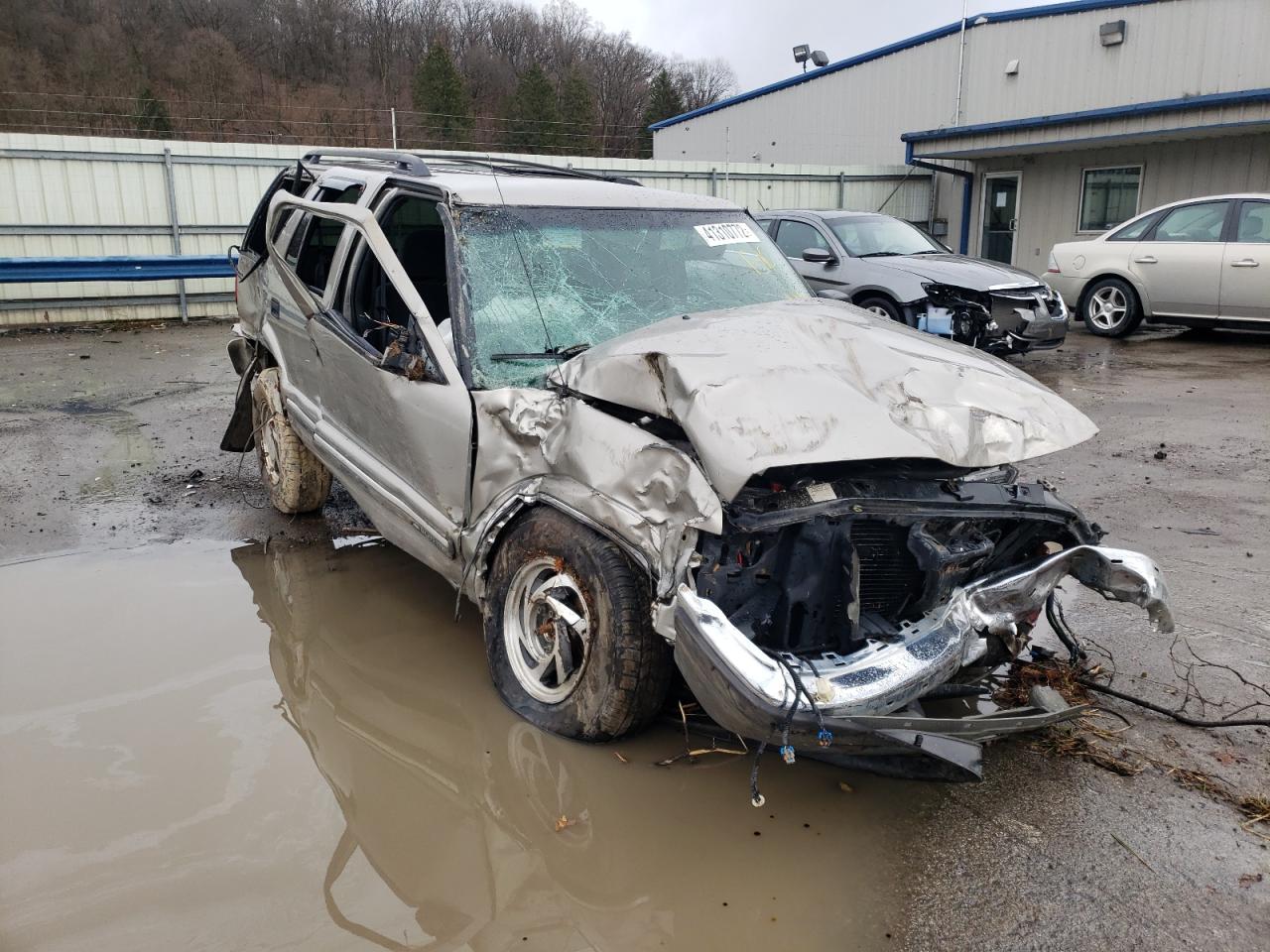 Photo 1 from auction – 2001 CHEVROLET BLAZER with VIN 1GNDT13W31K250764