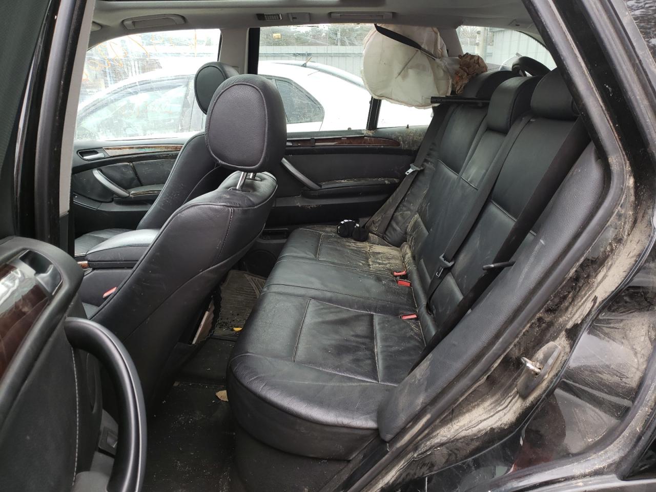 Photo 6 from auction – 2005 BMW X5 3.0I with VIN 5UXFA13555LY16193