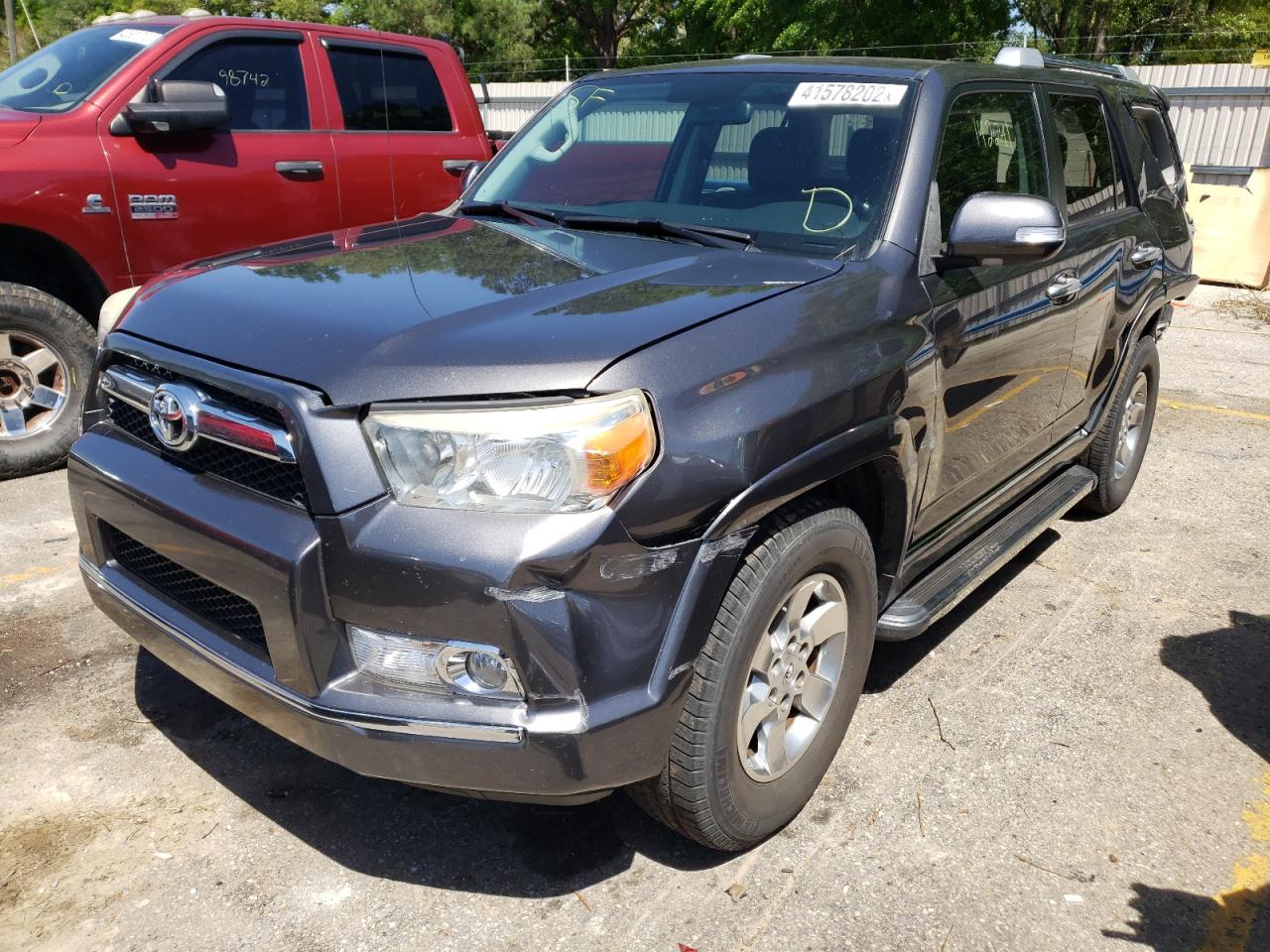 Photo 2 from auction – 2011 TOYOTA 4RUNNER SR with VIN JTEZU5JR8B5027678