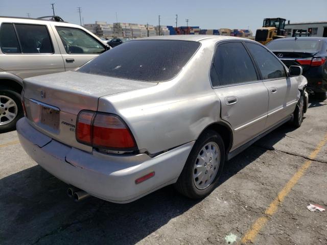 Photo 4 from auction – 1997 HONDA ACCORD with VIN 1HGCD5651VA012579