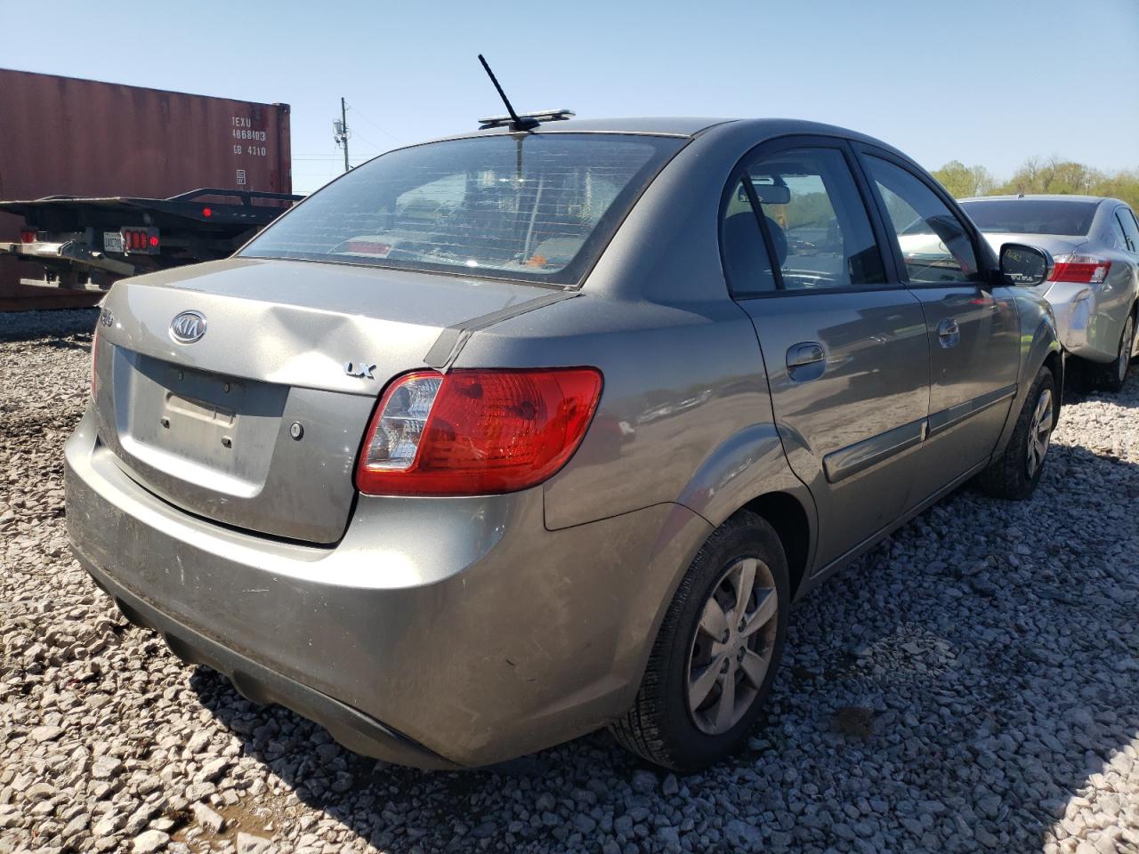 Photo 4 from auction – 2011 KIA RIO BASE with VIN KNADH4A39B6869459