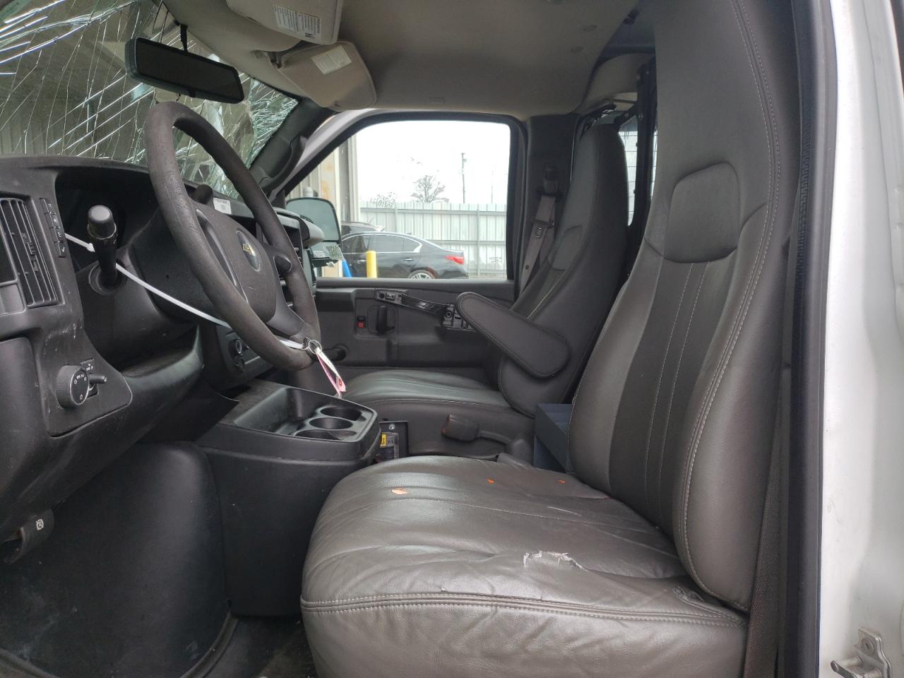 Photo 5 from auction – 2013 CHEVROLET EXPRESS G1 with VIN 1GCSGAFX5D1152757