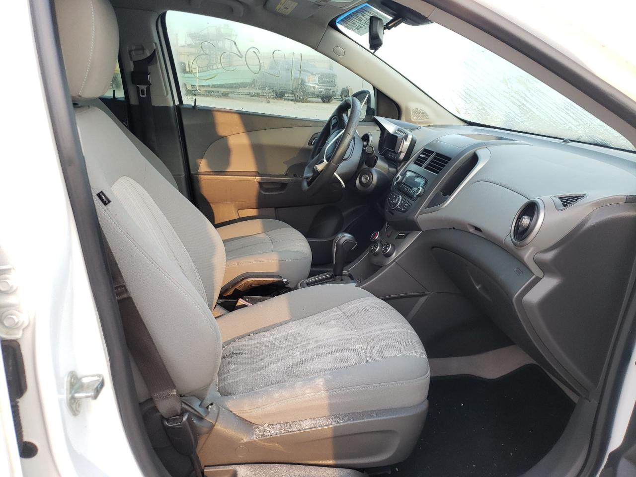 Photo 5 from auction – 2012 CHEVROLET SONIC LT with VIN 1G1JC5SH0C4186009