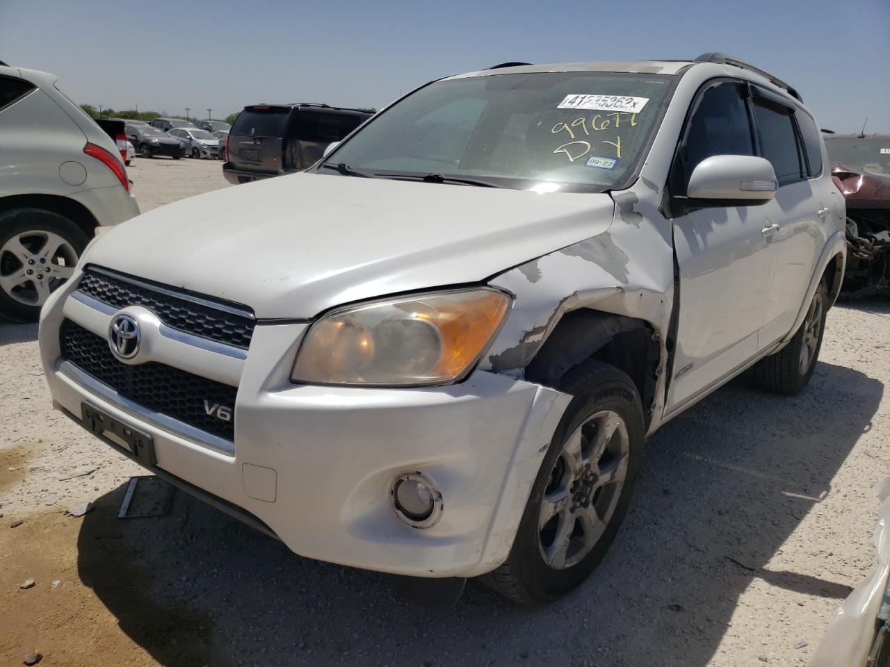Photo 2 from auction – 2011 TOYOTA RAV4 LIMIT with VIN 2T3YK4DV4BW011396