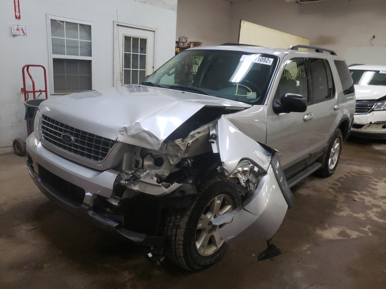 Photo 2 from auction – 2004 FORD EXPLORER X with VIN 1FMZU73K84ZA38512