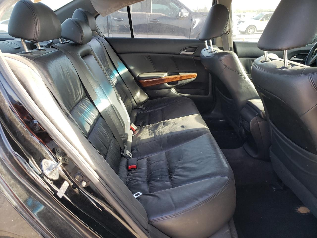 Photo 6 from auction – 2011 HONDA ACCORD EXL with VIN 1HGCP3F88BA007753