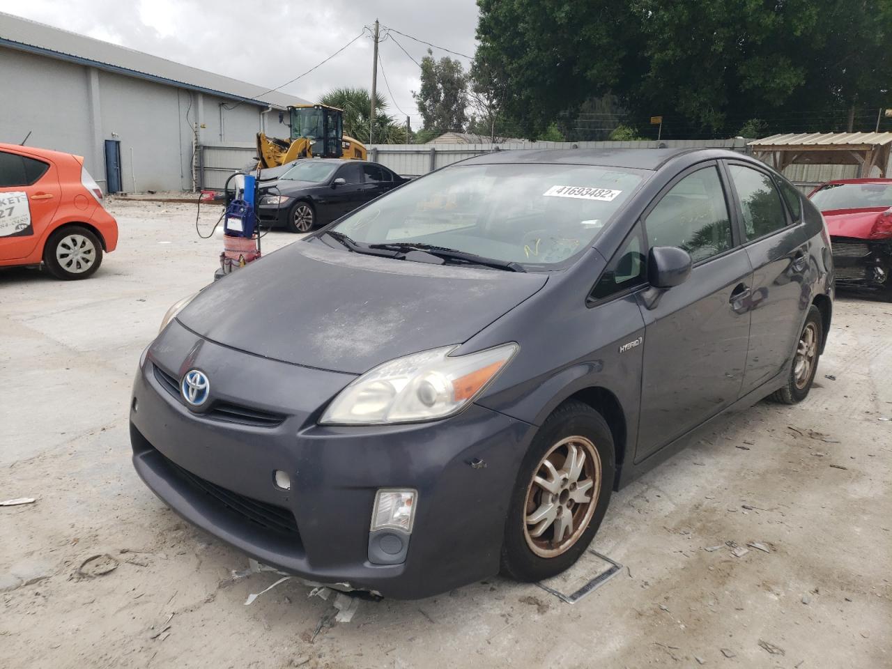 Photo 2 from auction – 2011 TOYOTA PRIUS with VIN JTDKN3DU0B1396520