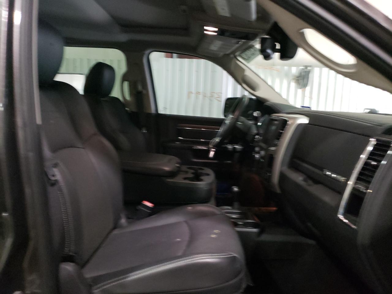Photo 5 from auction – 2016 RAM 2500 LARAM with VIN 3C6TR5FJ6GG223236