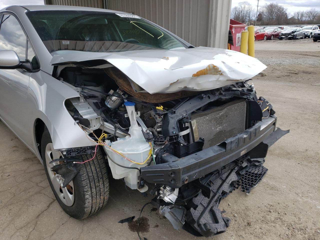 Photo 9 from auction – 2015 KIA FORTE LX with VIN KNAFX4A6XF5435987