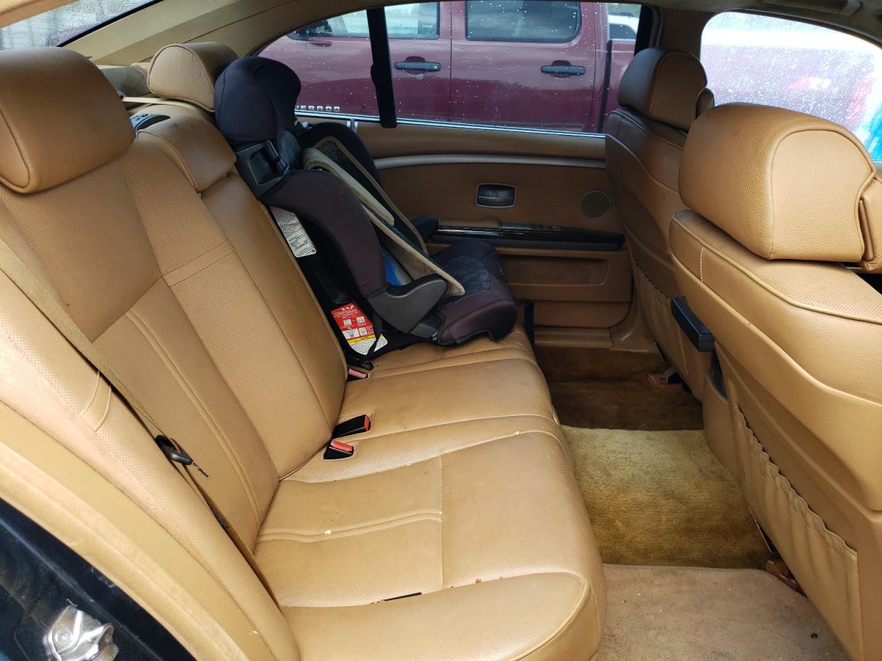 Photo 6 from auction – 2006 BMW 750 with VIN WBAHN83576DT59001