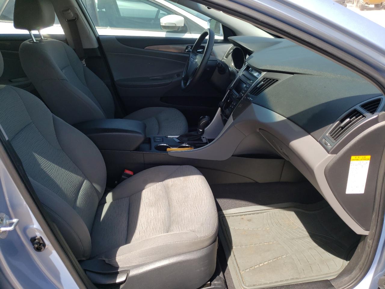 Photo 5 from auction – 2015 HYUNDAI SONATA HYB with VIN KMHEC4A49FA133702