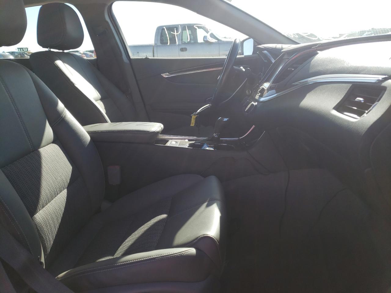 Photo 5 from auction – 2017 CHEVROLET IMPALA LT with VIN 2G1105S33H9160795