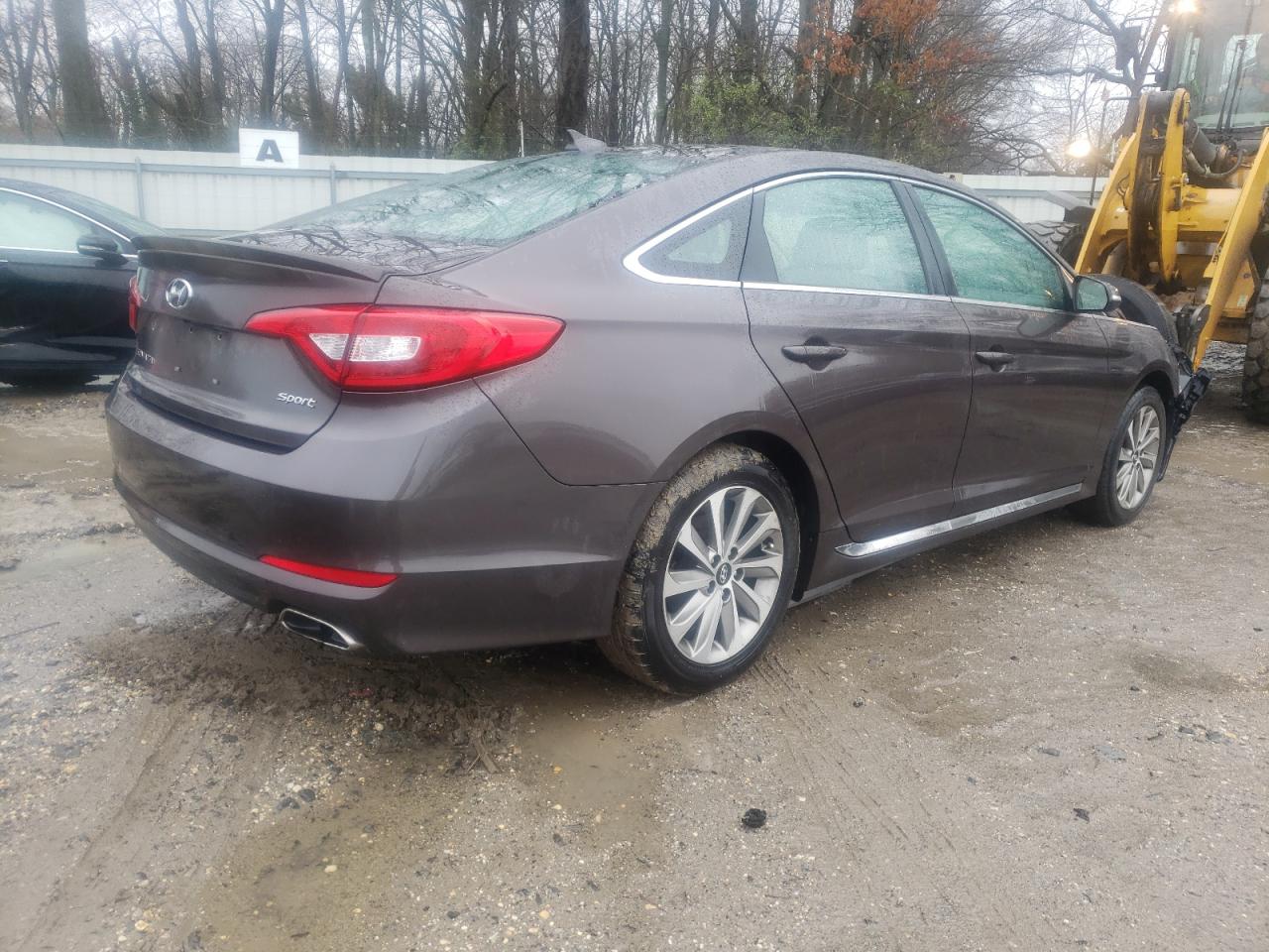 Photo 4 from auction – 2015 HYUNDAI SONATA SPO with VIN 5NPE34AF2FH085281