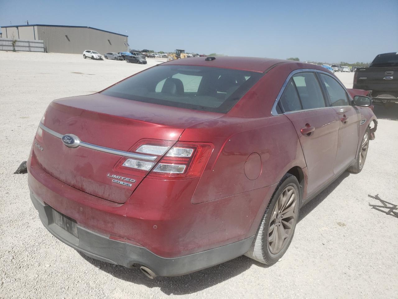 Photo 4 from auction – 2013 FORD TAURUS LIM with VIN 1FAHP2F85DG139549