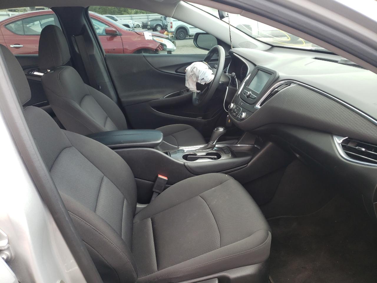 Photo 5 from auction – 2018 CHEVROLET MALIBU LT with VIN 1G1ZD5ST3JF139434
