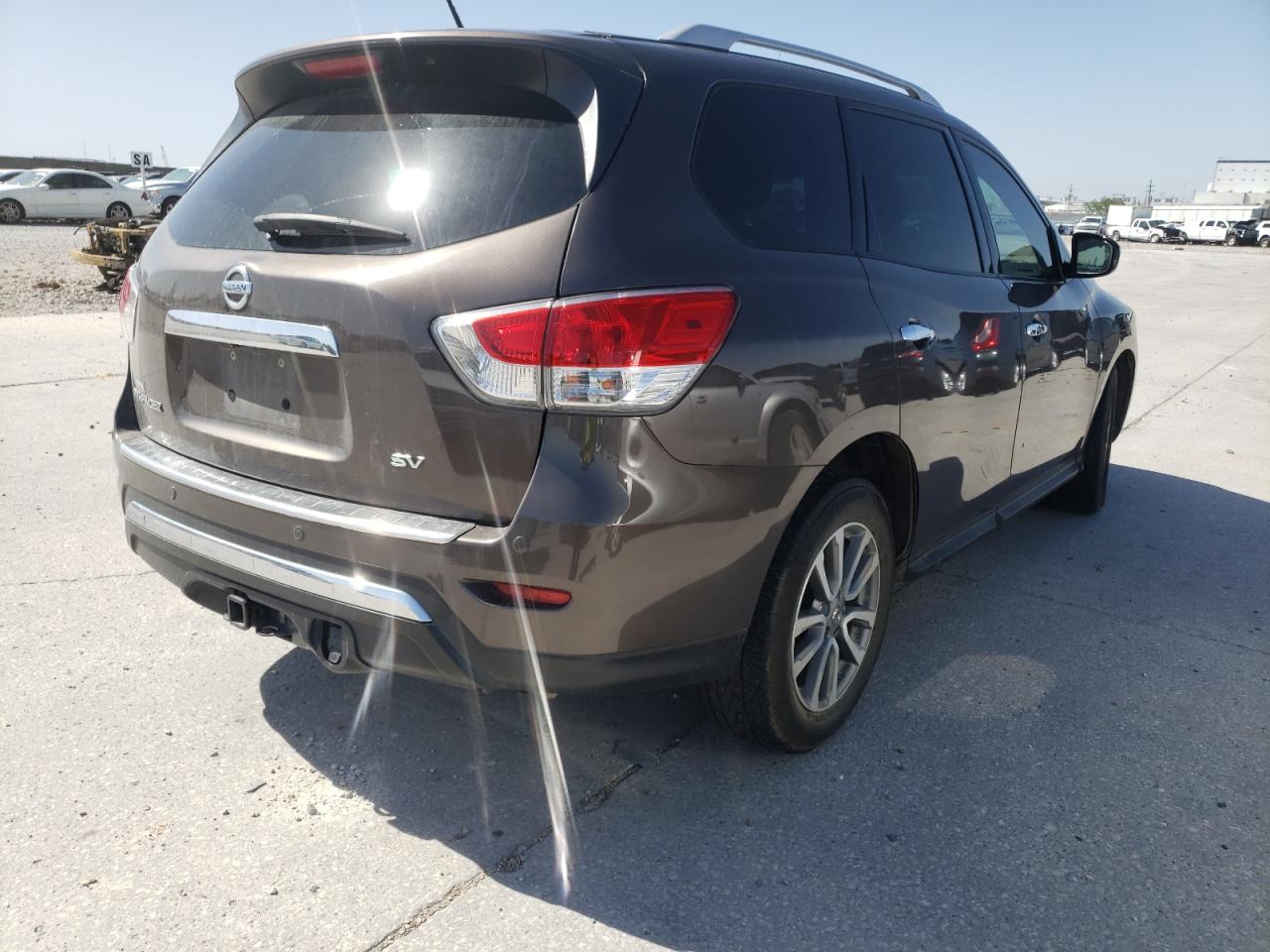Photo 14 from auction – 2016 NISSAN PATHFINDER with VIN 5N1AR2MN5GC635246