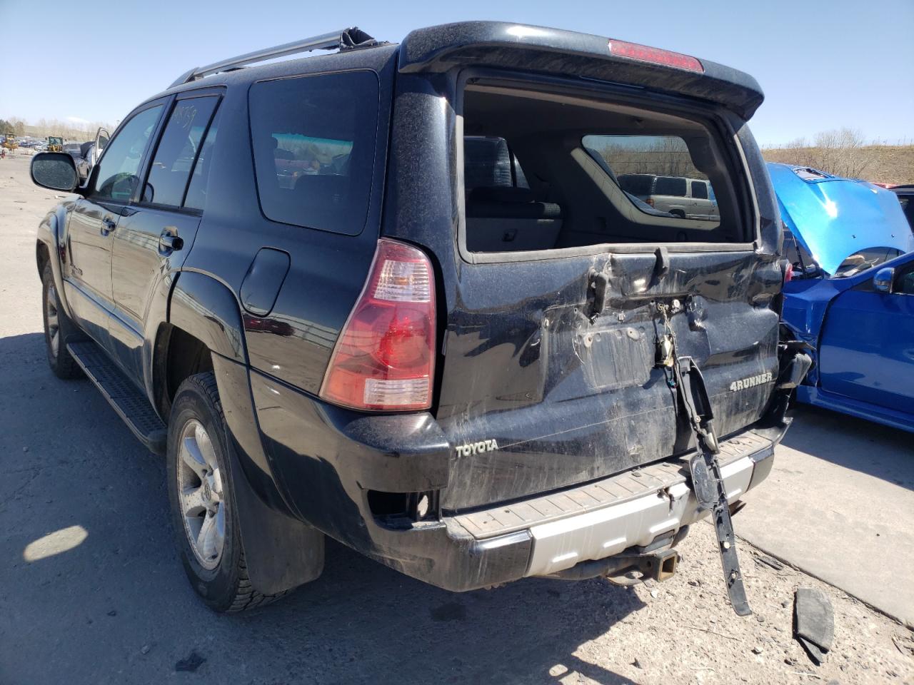 Photo 3 from auction – 2003 TOYOTA 4RUNNER SR with VIN JTEBT14R538008000