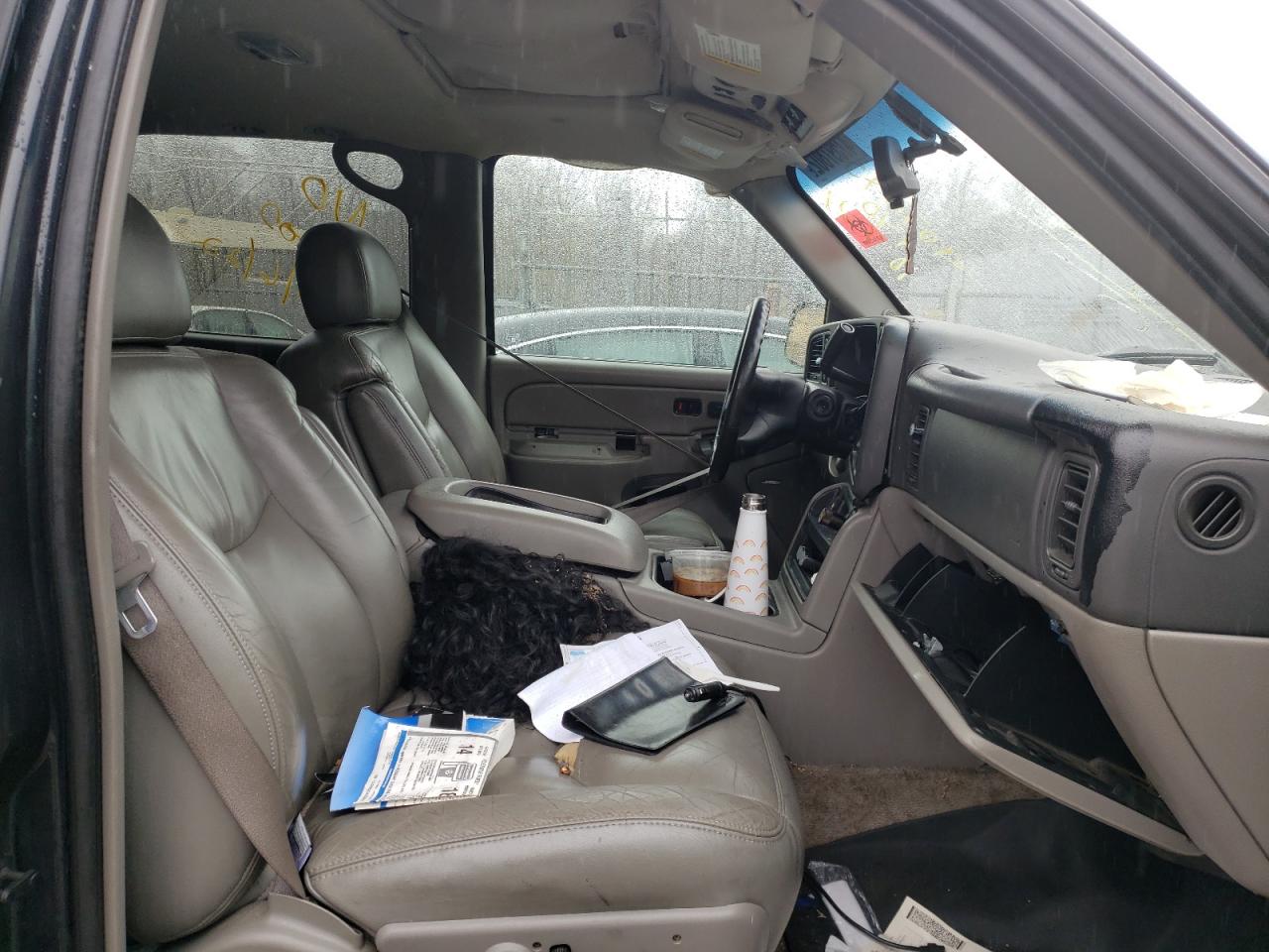 Photo 5 from auction – 2003 CHEVROLET SUBURBAN K with VIN 1GNFK16Z33J228936