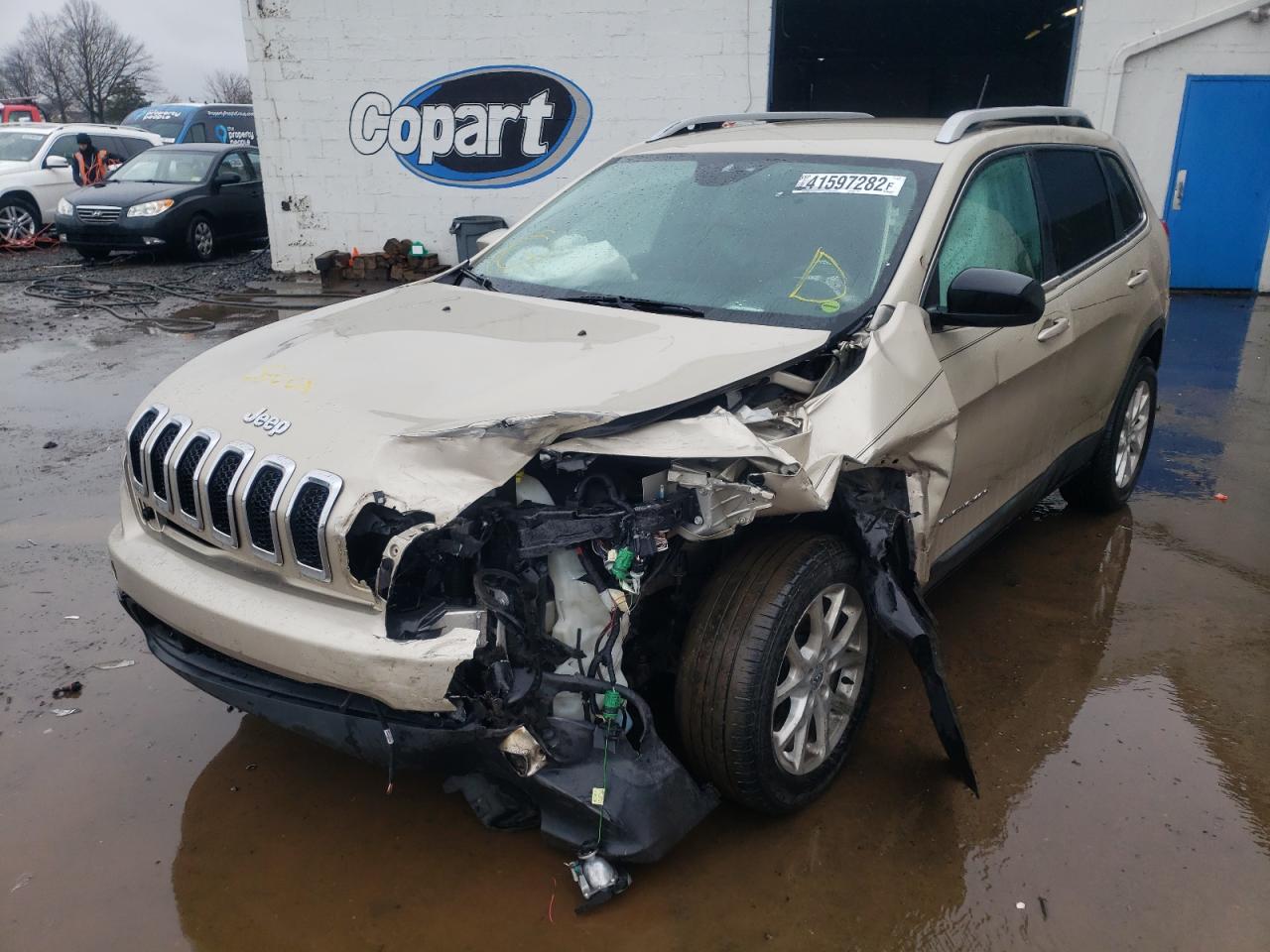 Photo 2 from auction – 2014 JEEP CHEROKEE L with VIN 1C4PJLCB0EW225646