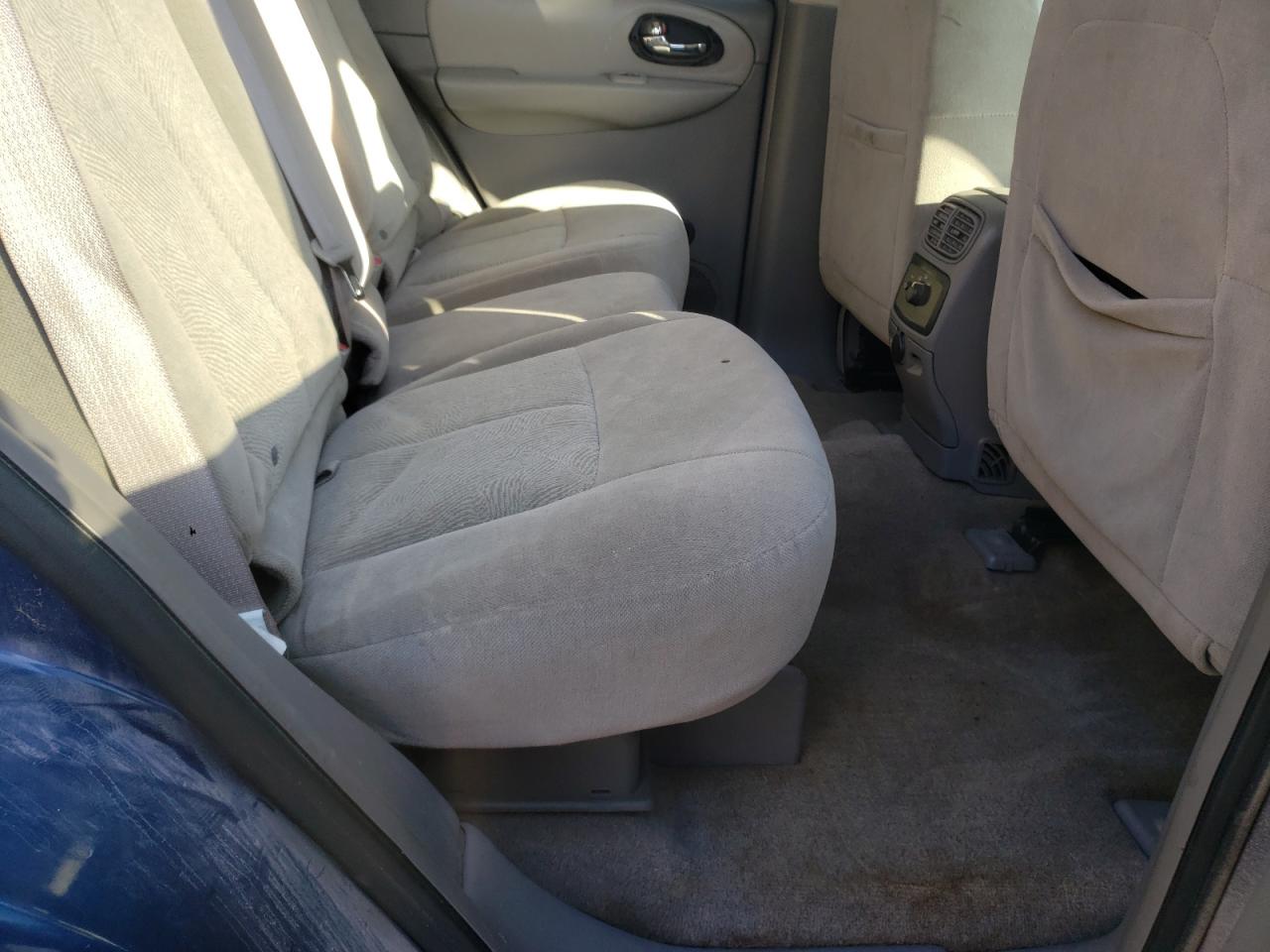 Photo 6 from auction – 2005 CHEVROLET TRAILBLAZE with VIN 1GNDT13S752372045