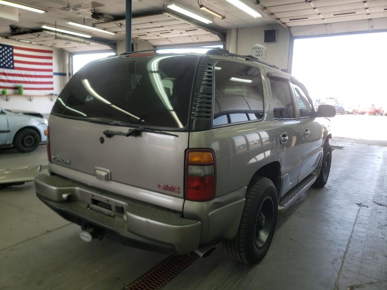 Photo 4 from auction – 2001 GMC DENALI with VIN 1GKEK63U11J266953